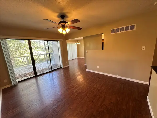 12427 Sea Lane DR, Florissant, MO 63033