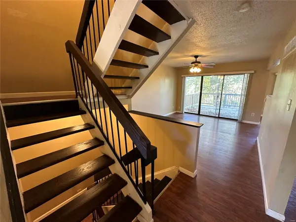 12427 Sea Lane DR, Florissant, MO 63033
