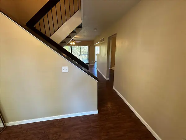 12427 Sea Lane DR, Florissant, MO 63033
