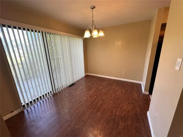 12427 Sea Lane DR, Florissant, MO 63033