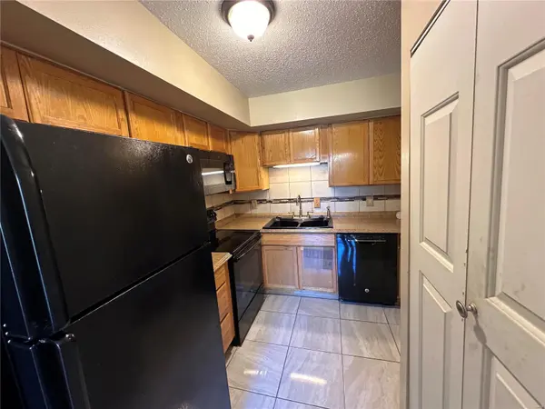 12427 Sea Lane DR, Florissant, MO 63033