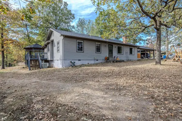 27 Winchester RD, Tunas, MO 65764