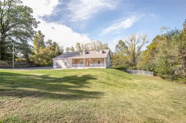 25 Red Rose DR, Collinsville, IL 62234