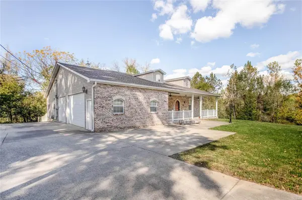 25 Red Rose DR, Collinsville, IL 62234
