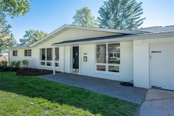 800 Garland PL, Warson Woods, MO 63122