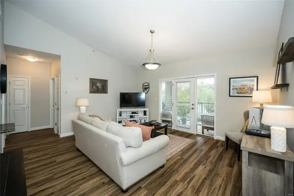 885 Forest AVE #302, Valley Park, MO 63088