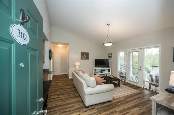 885 Forest AVE #302, Valley Park, MO 63088