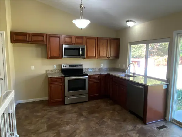 5321 Trailbend DR, Black Jack, MO 63033