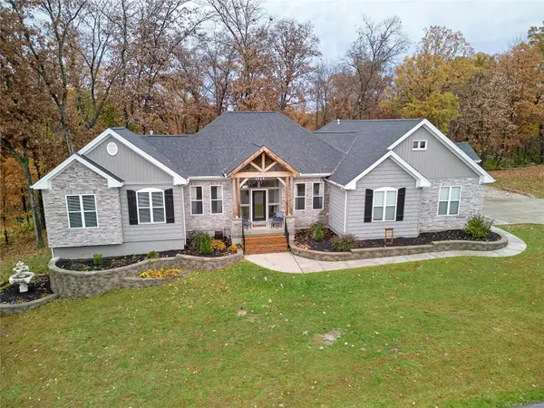 70 Lake Bend DR, Winfield, MO 63389