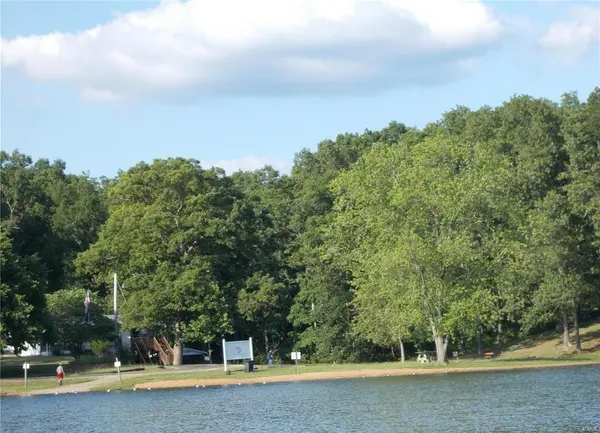 11276 Potosi Lake RD, Mineral Point, MO 63660