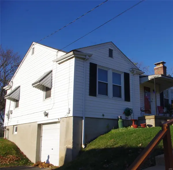 4006 Reavis Barracks Road RD, Mehlville, MO 63125