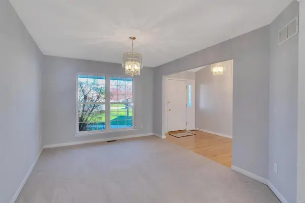 4 Crawford CT, O'fallon, MO 63366