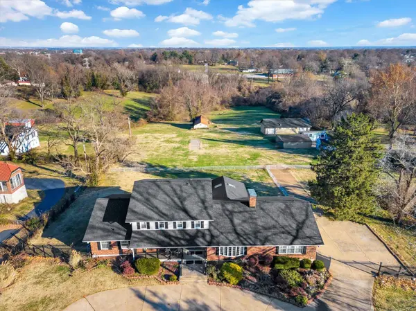10420 Bellefontaine RD, St Louis, MO 63137