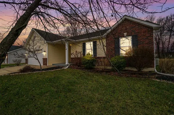 230 Victoria DR,  Troy,  MO 63379