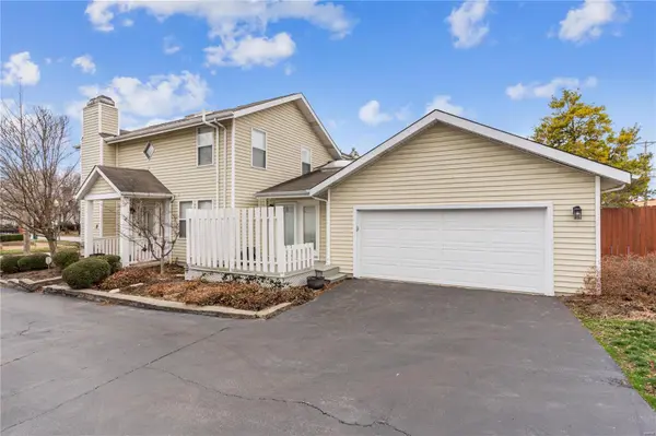 5751 Westminster PL, St Louis, MO 63112