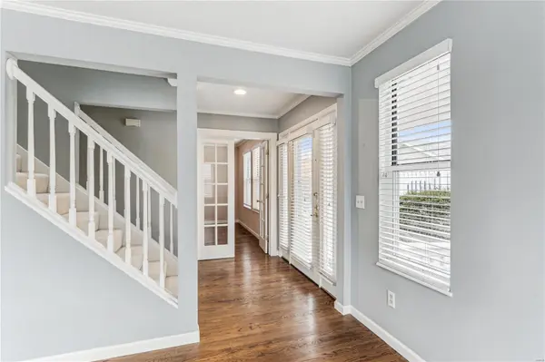 5751 Westminster PL, St Louis, MO 63112