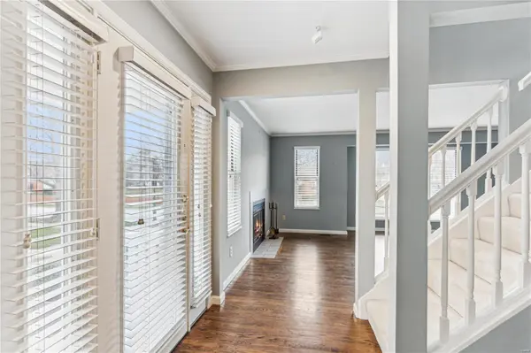 5751 Westminster PL, St Louis, MO 63112