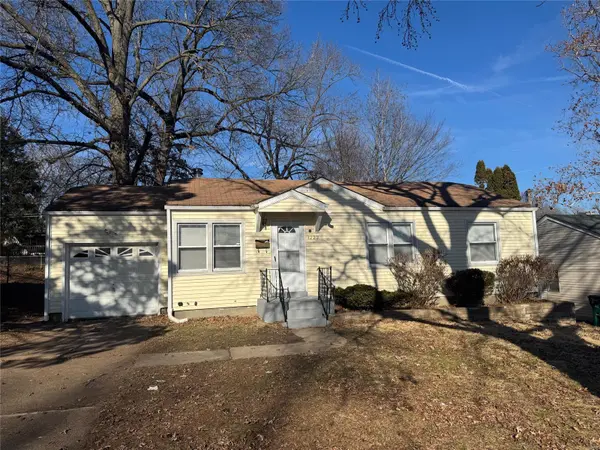 1223 Bakewell DR, St Louis, MO 63137