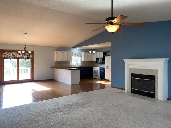 4215 Deer Run DR, Hannibal, MO 63401