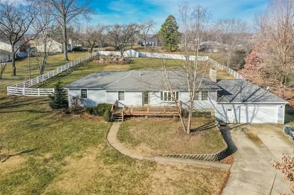 54 Covert LN, Ellisville, MO 63021