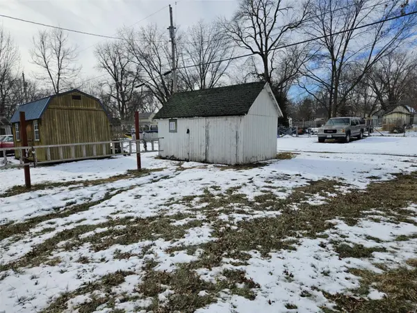 435 S Rollins, Centralia, MO 65240