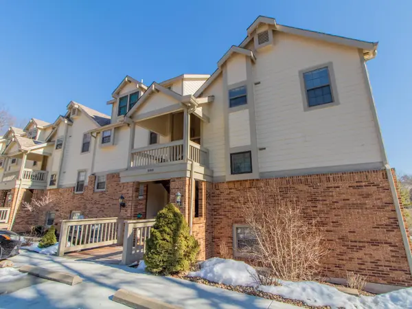 2300 Yellowstone Park CT #D, Maryland Heights, MO 63043