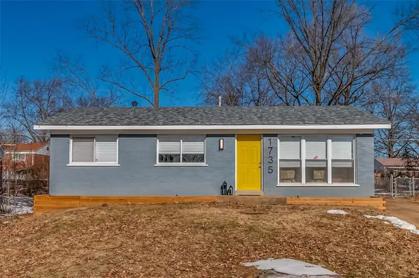 1735 Elkins DR, Dellwood, MO 63136