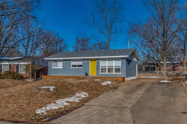 1735 Elkins DR, Dellwood, MO 63136