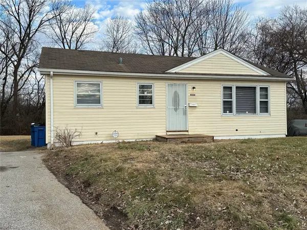 6824 Larry LN,  Berkeley,  MO 63134