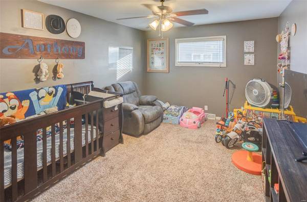 832 S Franklin ST, Litchfield, IL 62056