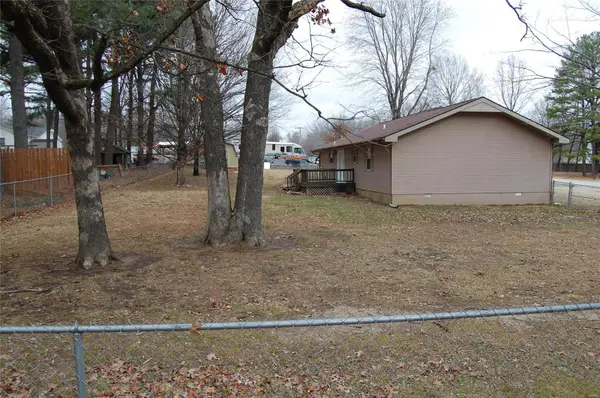 8101 Woodland Meadow DR, Poplar Bluff, MO 63901