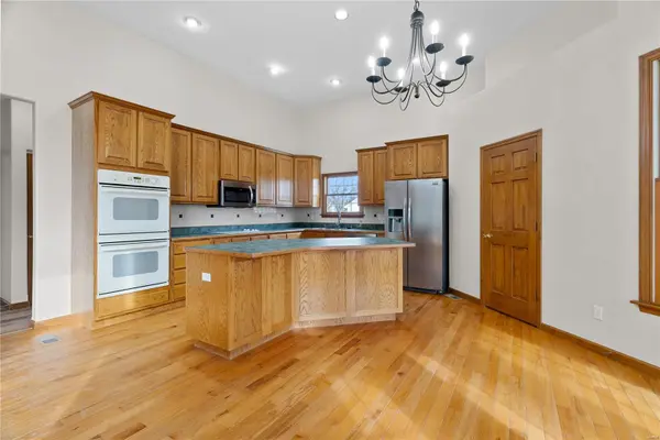 224 Wren Song LN, Foristell, MO 63348