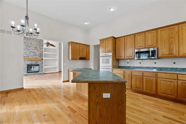 224 Wren Song LN, Foristell, MO 63348