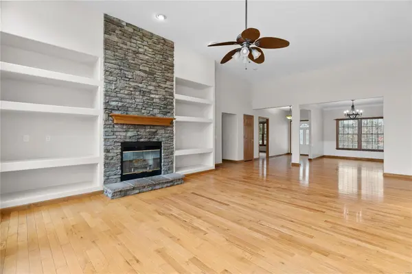 224 Wren Song LN, Foristell, MO 63348