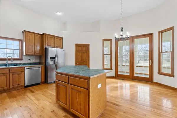 224 Wren Song LN, Foristell, MO 63348