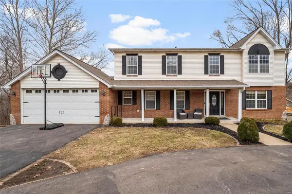 10131 Schuessler RD, St Louis, MO 63128