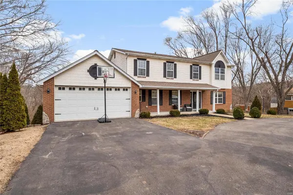 10131 Schuessler RD, St Louis, MO 63128