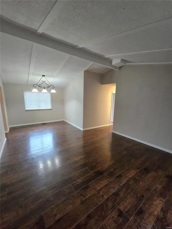 39 Lilac Street, Glen Carbon, IL 62034