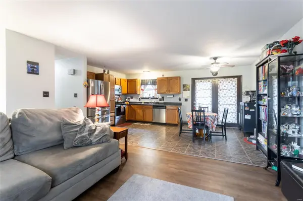 300 Valley PL, De Soto, MO 63020