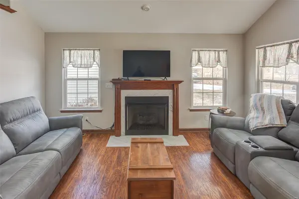 20455 Oak Rest RD, Brighton, IL 62012