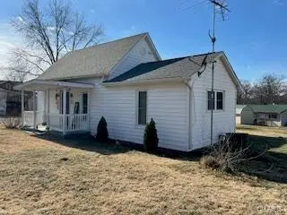 1001 N walnut ST, Willow Springs, MO 65793