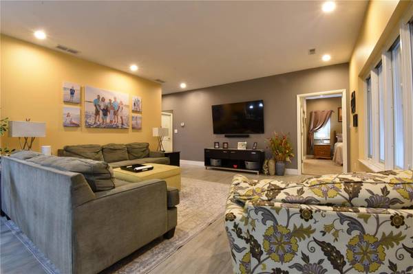506 E 6th ST, Staunton, IL 62088