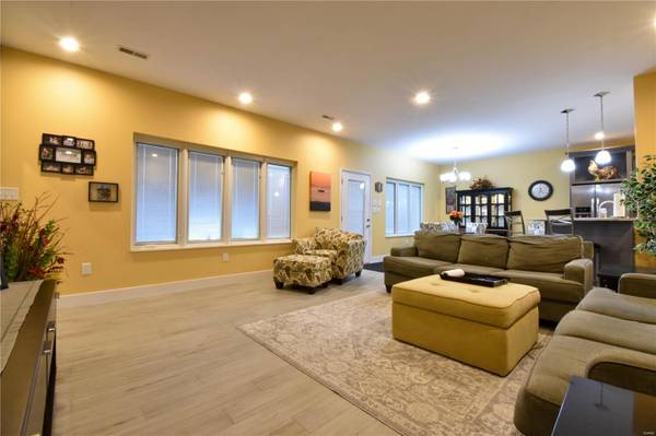 506 E 6th ST, Staunton, IL 62088
