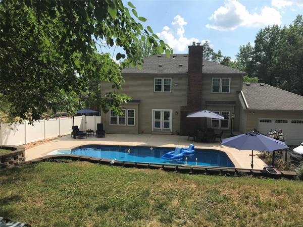 12225 Sunny Terrace DR, Des Peres, MO 63122
