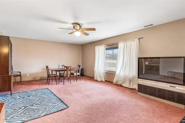 4433 Us Highway 61, Bloomsdale, MO 63627