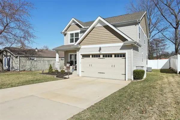823 Cherry ST, St Louis, MO 63122