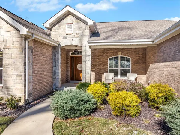 1217 Diamond Valley DR, High Ridge, MO 63049