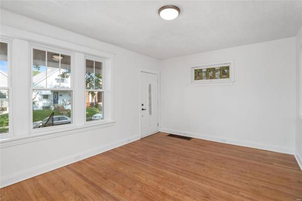 4462 Wallace ST, St Louis, MO 63116