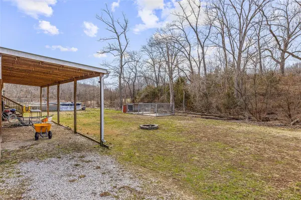 10035 Thompson LN, Potosi, MO 63664
