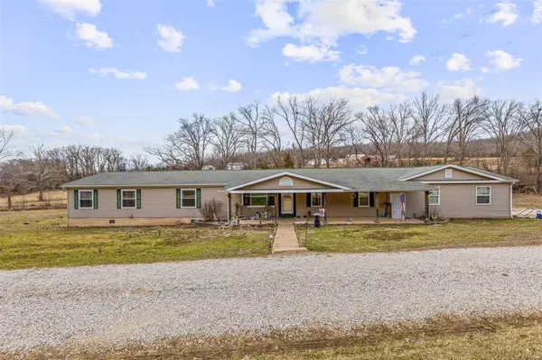 10035 Thompson LN, Potosi, MO 63664